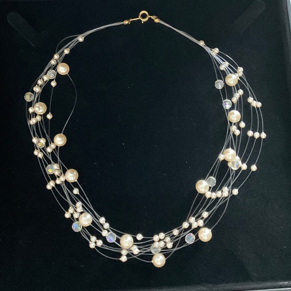 VINTAGE FAUX FLOATING PEARL & CRYSTAL CHOKER NECKLACE. GOLD METAL CATCH. 15 1/2” - Picture 1 of 5